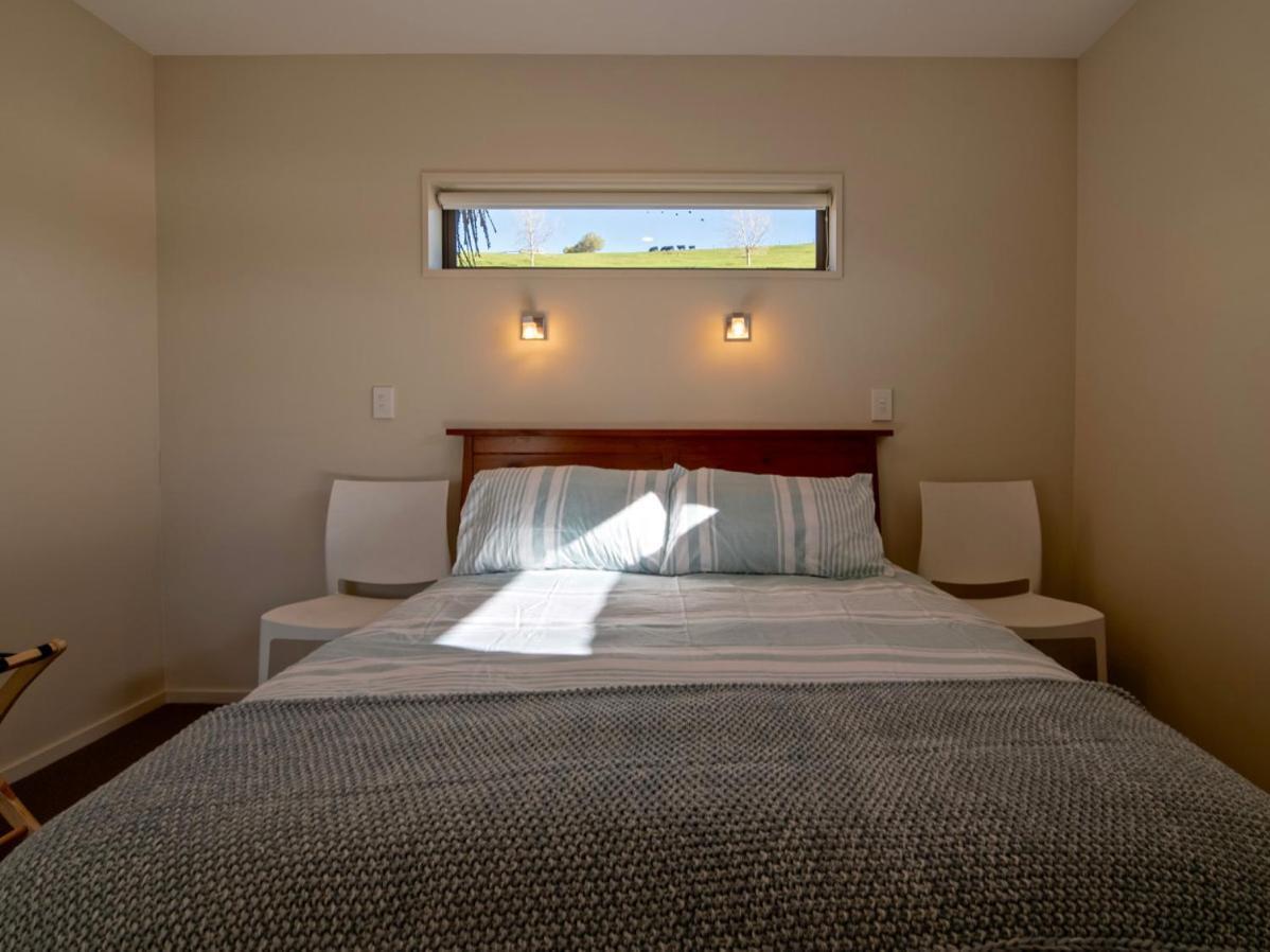 Kotare Point Paradise - Akaroa Holiday Home Εξωτερικό φωτογραφία