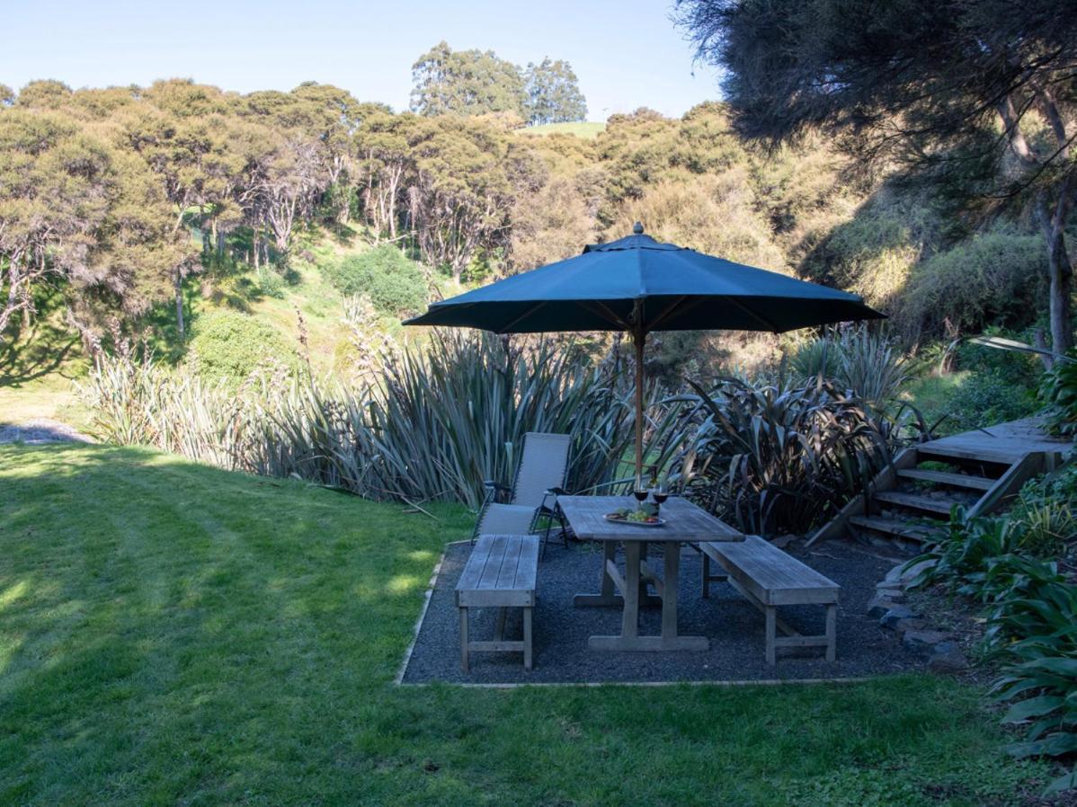 Kotare Point Paradise - Akaroa Holiday Home Εξωτερικό φωτογραφία