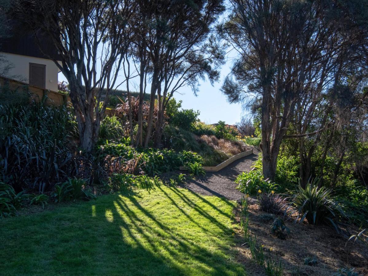 Kotare Point Paradise - Akaroa Holiday Home Εξωτερικό φωτογραφία