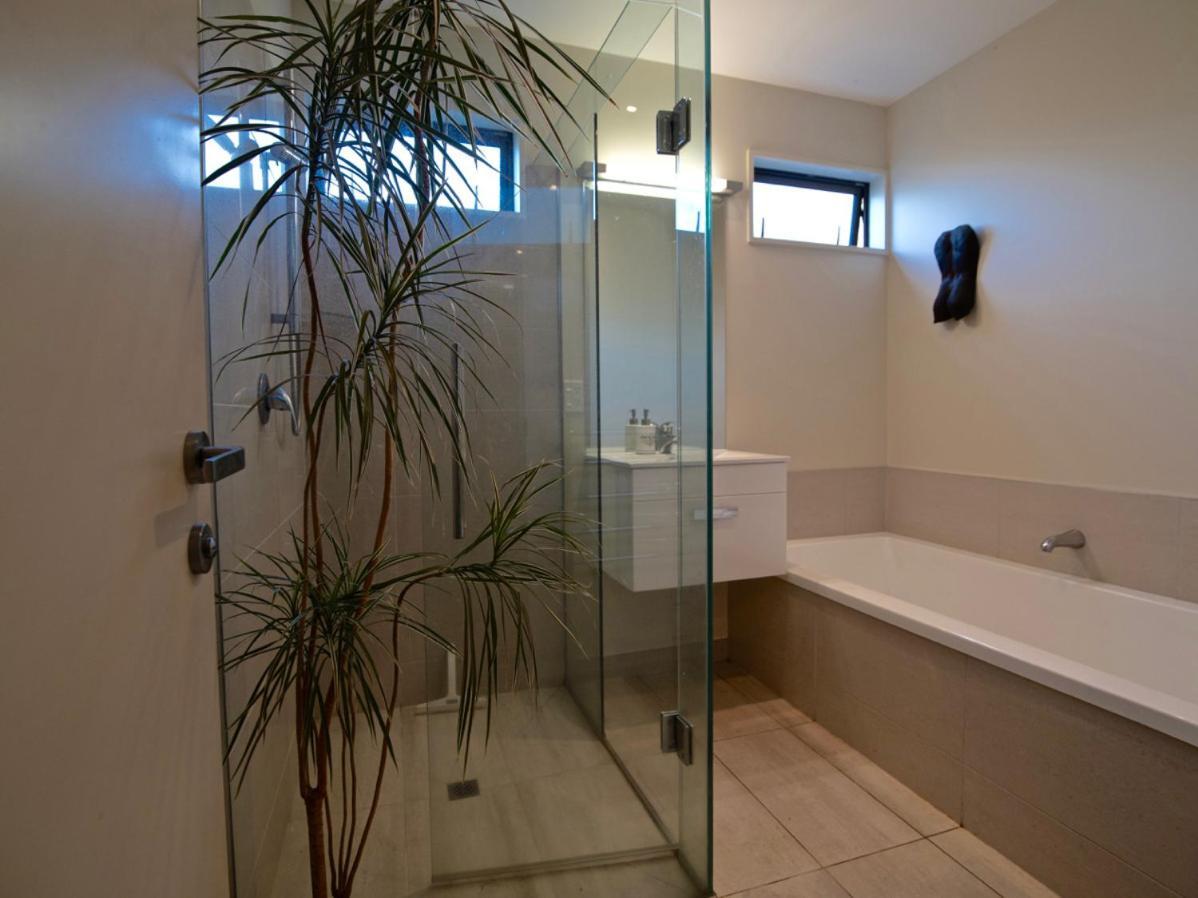 Kotare Point Paradise - Akaroa Holiday Home Εξωτερικό φωτογραφία